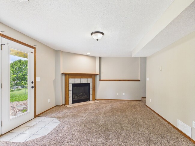 Building Photo - 24625 Spencer Rd