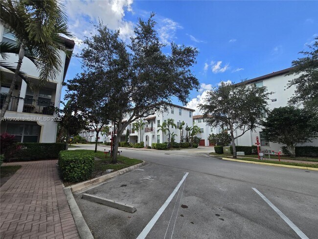 Building Photo - 11938 SW 26th Ct