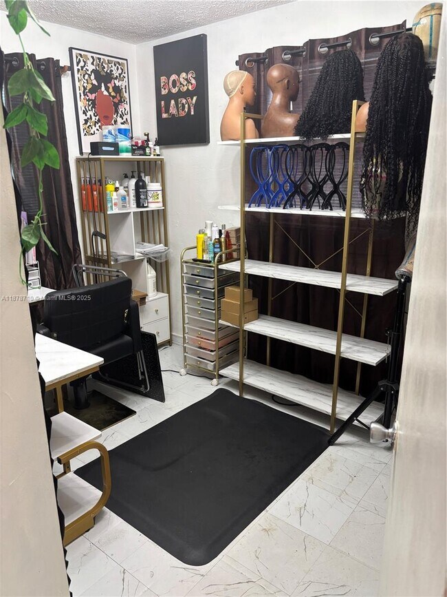 Building Photo - 6329 Fletcher St