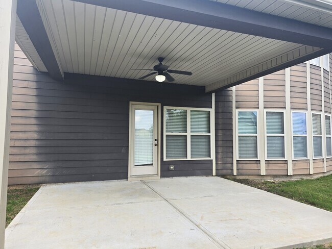 Building Photo - 8809 Crenshaw Dr