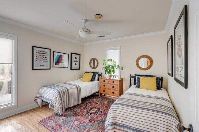 Building Photo - 209 Station 17 St