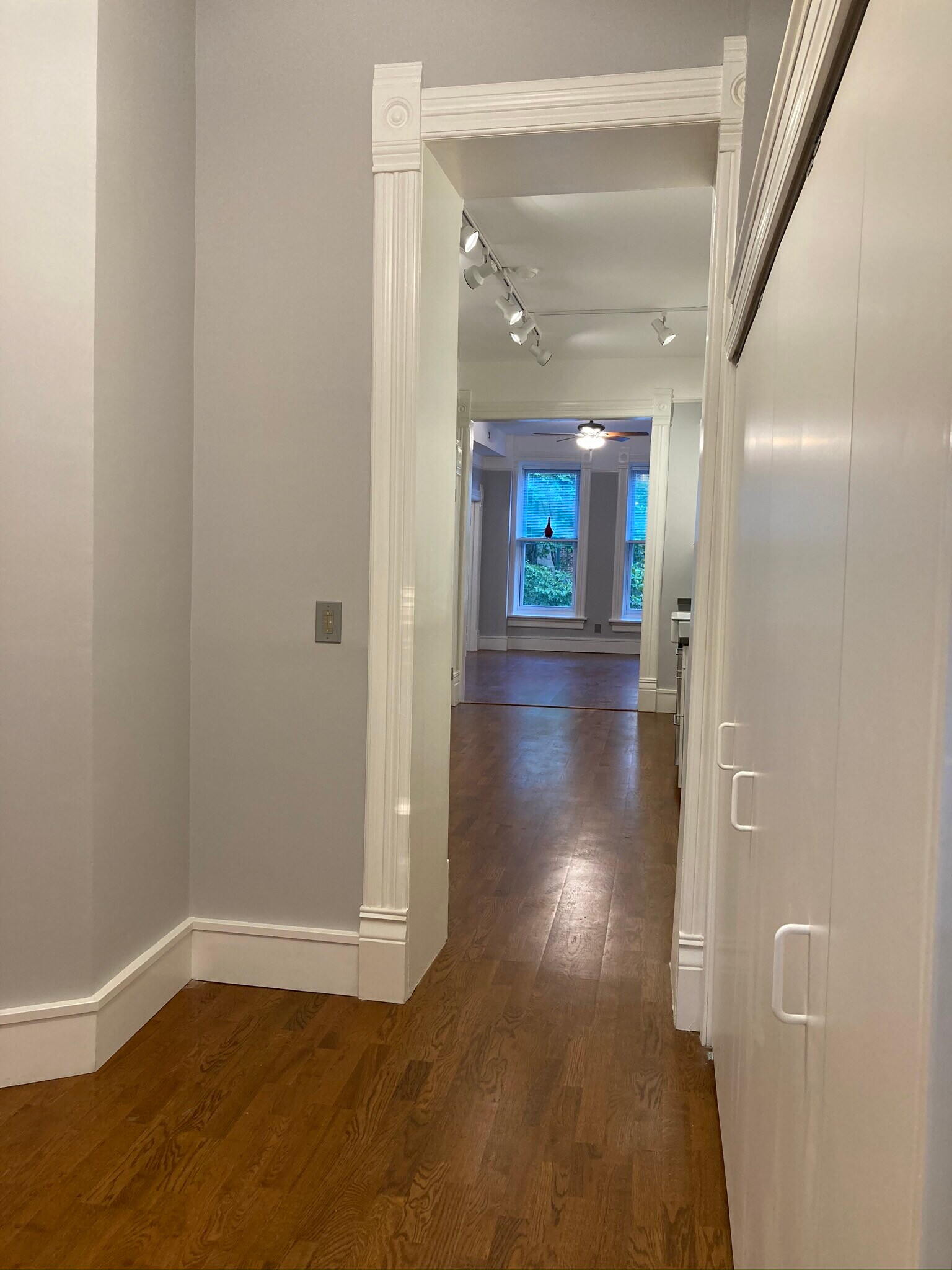 Back to front long view - 1102 N Wolcott Ave