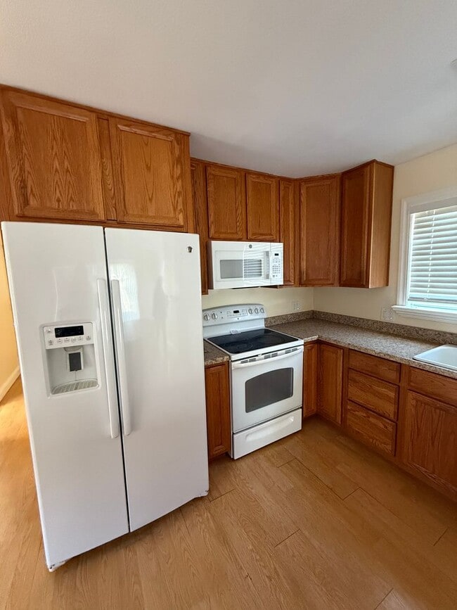 Building Photo - REDUCED RENTAL PRICE!!!