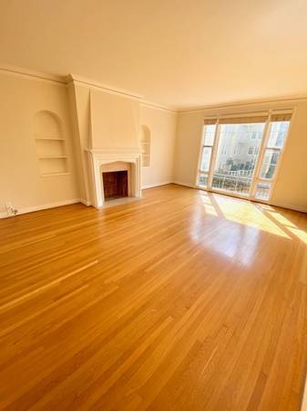 Living Room - 2140 Pacific Ave