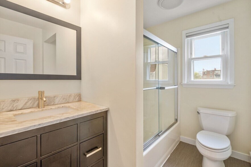 Building Photo - 157 W 3rd St