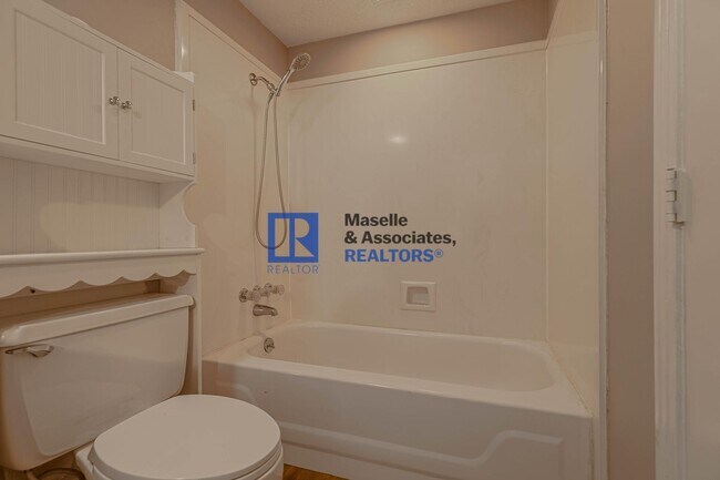 Building Photo - 3 Bed/2.5 Bath Townhouse in Timbers of Crossgates in Brandon