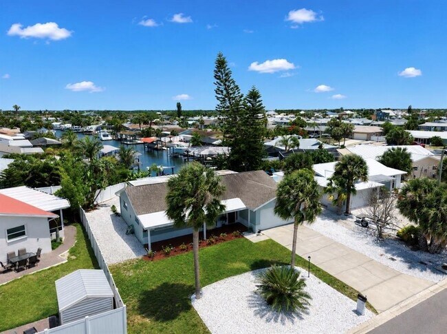 Building Photo - 6513 Abaco Dr