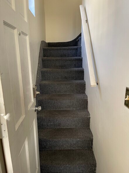 Building Photo - 34 Avenue A