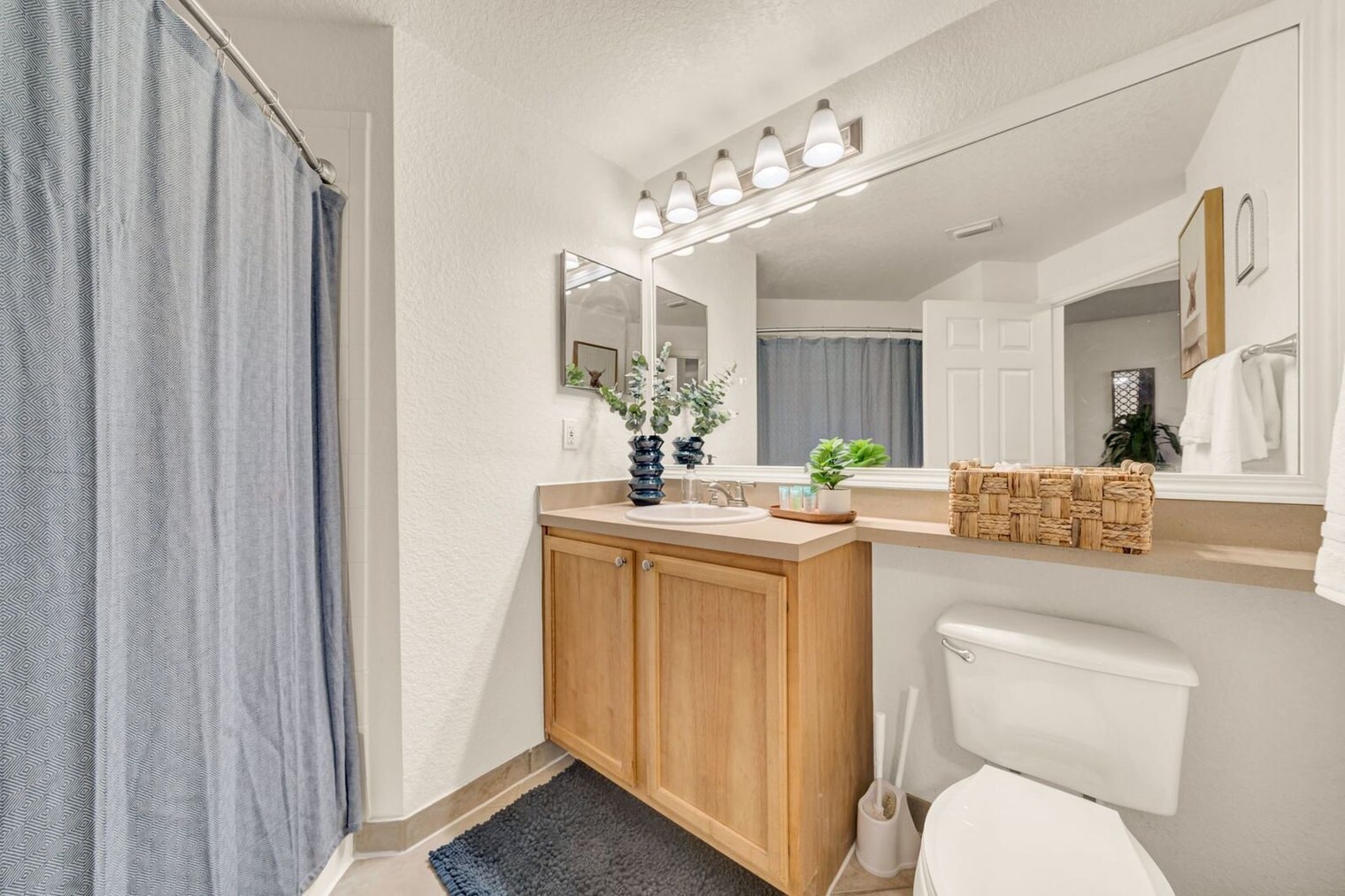 Building Photo - 9781 Magnolia Blossom Dr