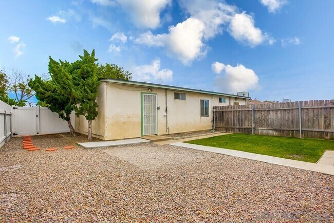 Building Photo - 3311 Clairemont Mesa Blvd