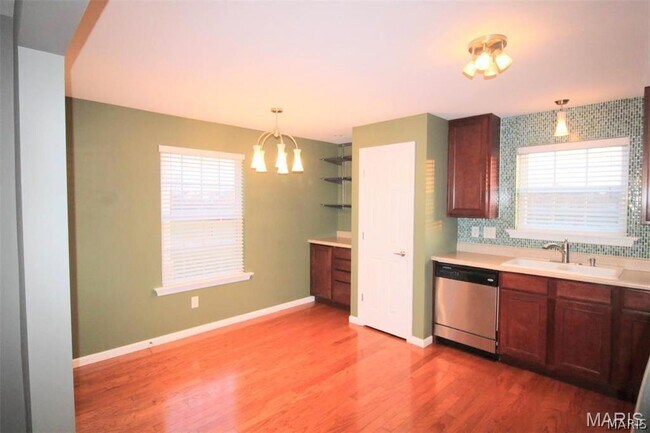 Building Photo - 1124 Welsh Dr