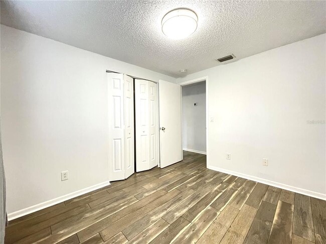 Building Photo - 3301 Russett Dr