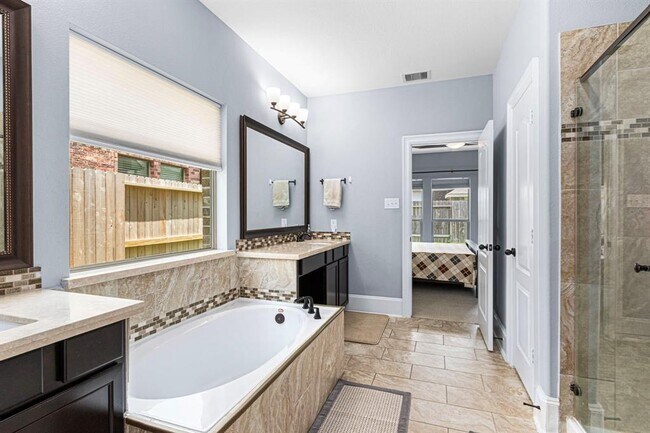Building Photo - 16714 Radiant Lilac Trail