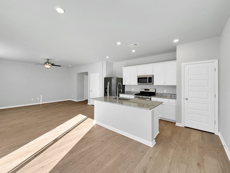 Building Photo - 639 Culpepper St