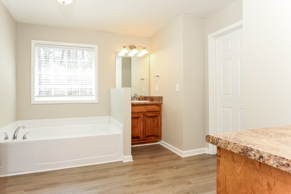 Building Photo - 4093 Hodgdon Corners Dr