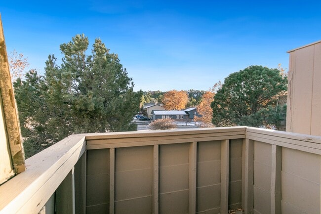 Building Photo - 1145 Willow Bend Cir