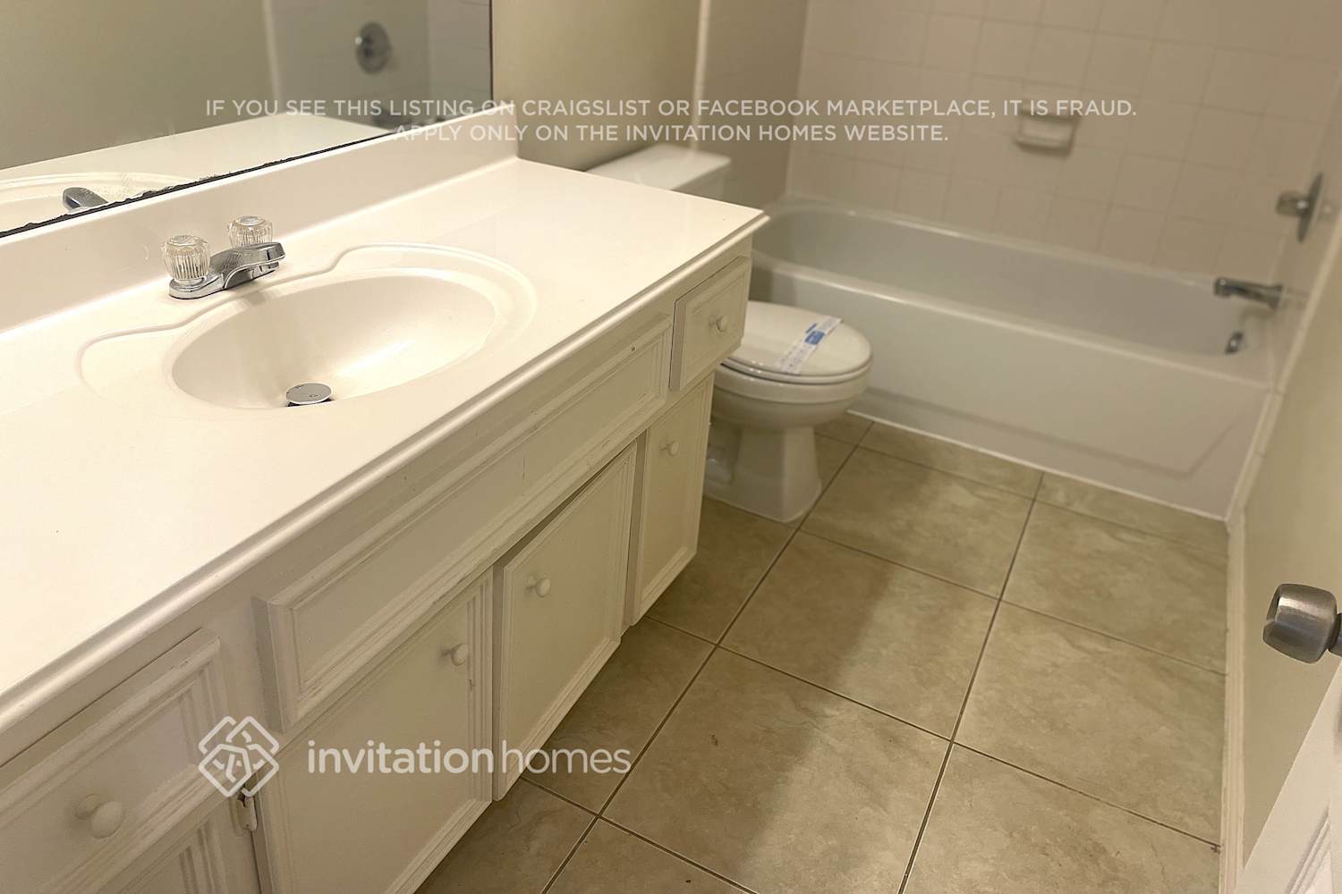 Building Photo - 3208 Waterglen Ct