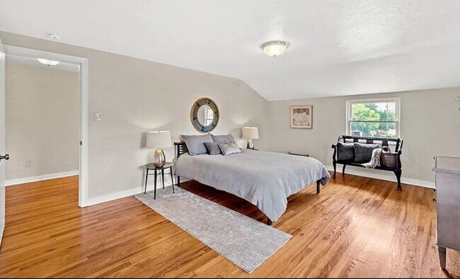Building Photo - BEAUTIFUL HAVEN!  MOVE-IN READY 3 BEDROOM,...