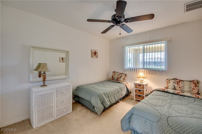 Building Photo - 1438 SE 23rd St