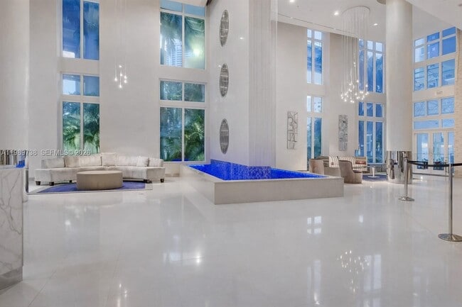 Building Photo - 41 SE 5th St