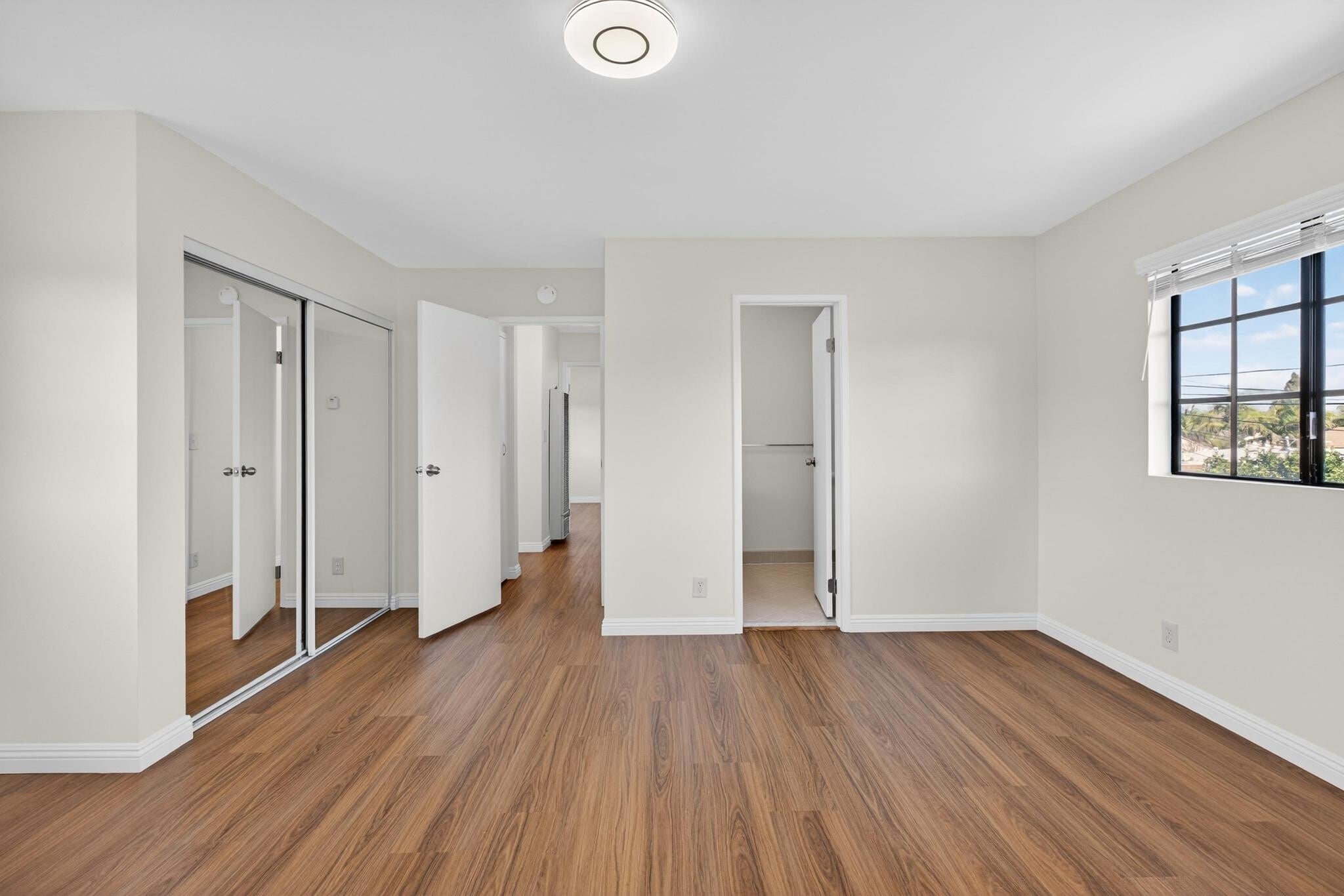 Building Photo - 15202 Florwood Ave