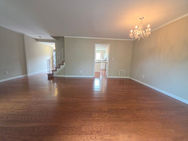 Building Photo - 918 Merritt Dr