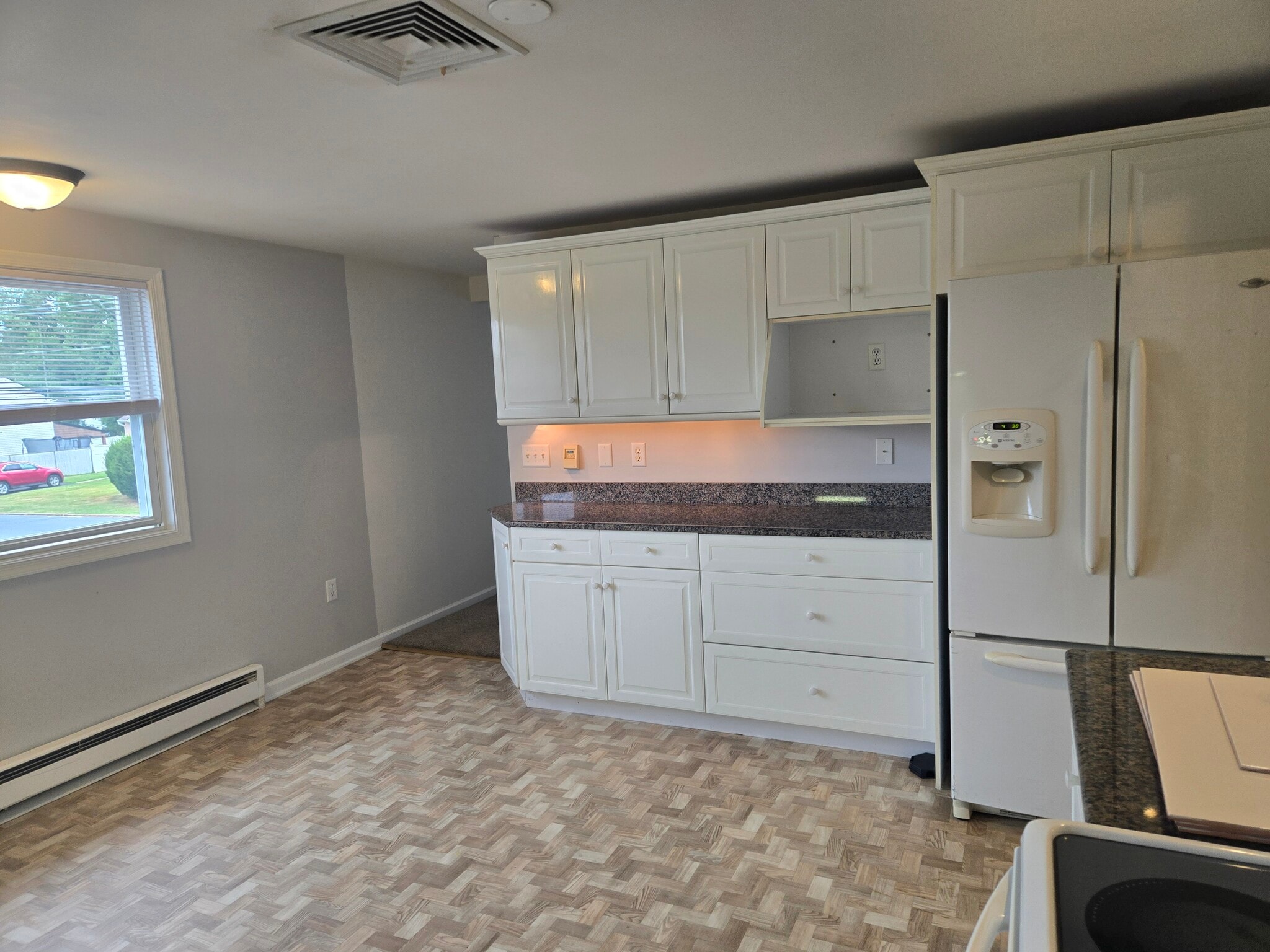 Kitchen - 302 Bonair Ave