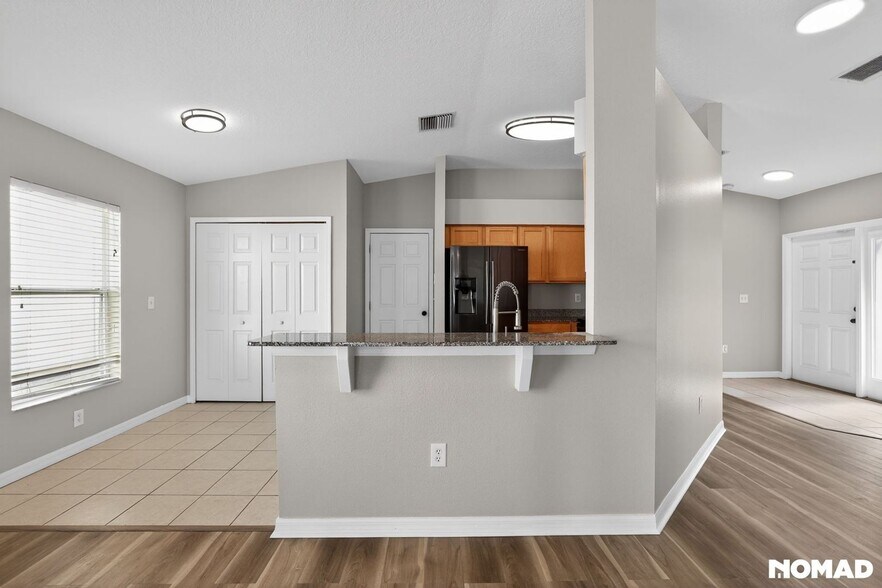 Building Photo - 7831 Carriage Pointe Dr