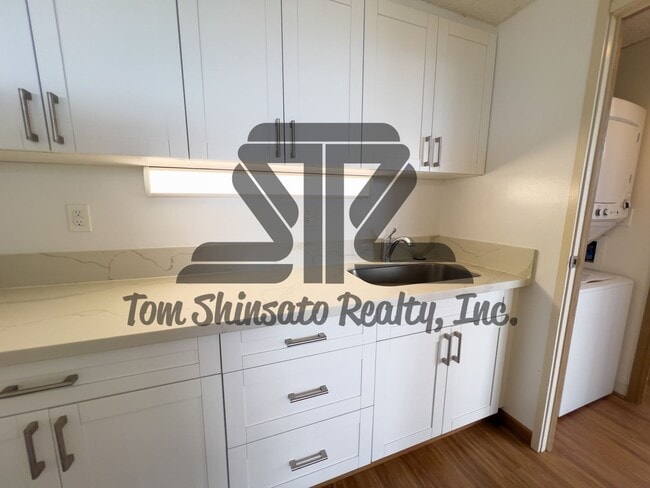 Building Photo - 1BR / 1Bath / 1Pkg - Rental at Century Park Plaza!