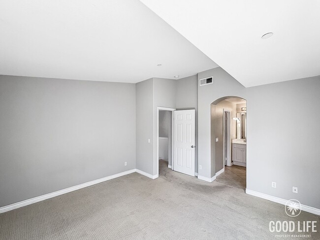 Building Photo - Available Now - Gated San Marcos 2BR/2.5BA...