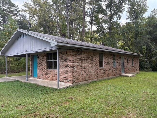 Building Photo - Spacious 3 bedroom/1.5 bath house in Mansfield, LA!