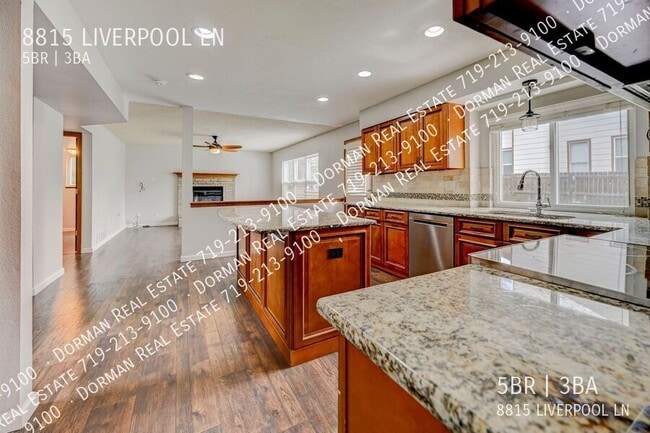 Building Photo - 8815 Liverpool Ln