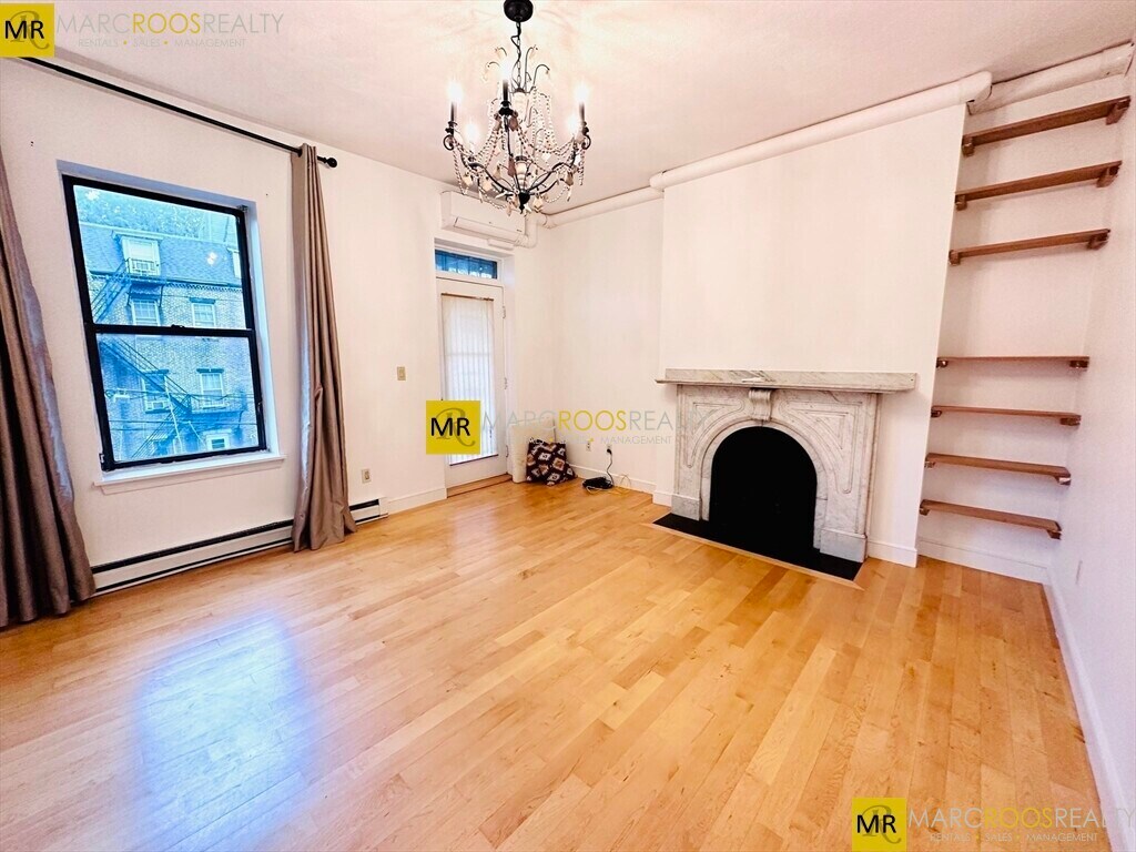Building Photo - 662 Massachusetts Ave