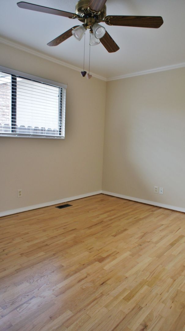 Building Photo - Single Story with Big Backyard in Hollister