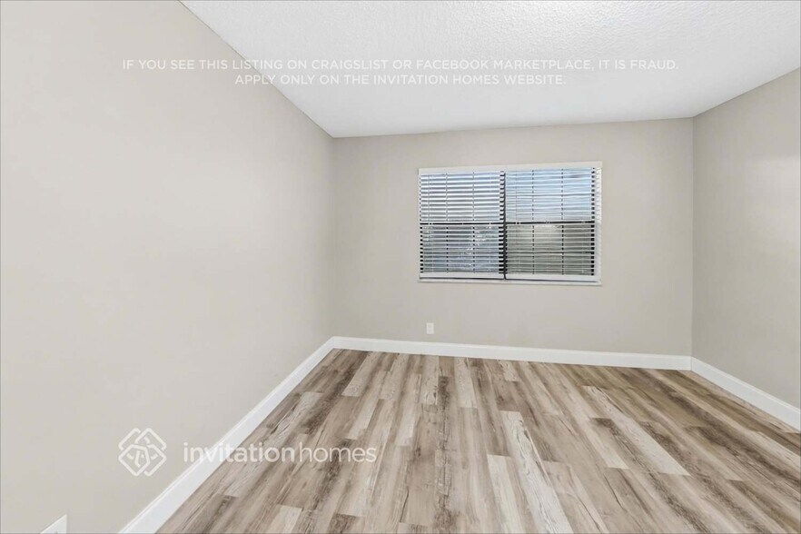 Building Photo - 12162 NW 23rd Manor