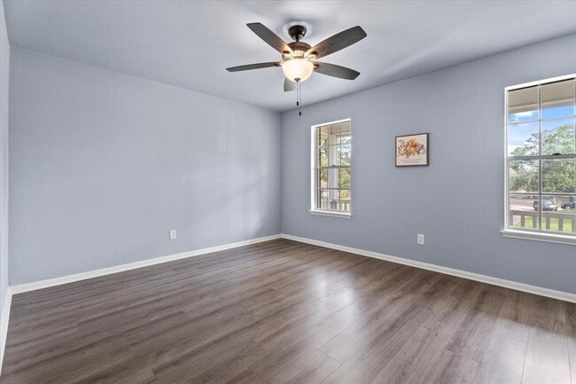 Building Photo - 1411 Grand Valley Dr