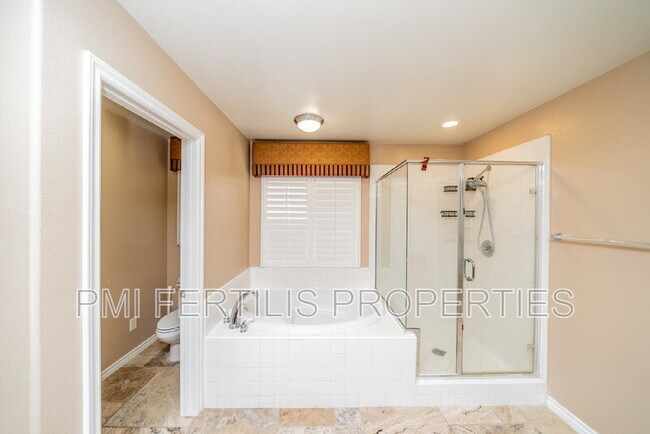 Building Photo - 12494 Breeze Ln