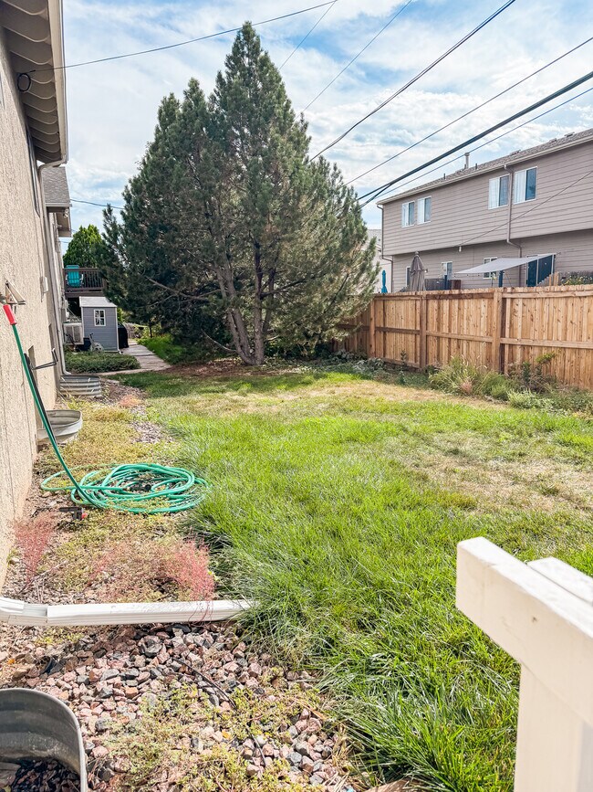 Building Photo - 8367 S Reed St