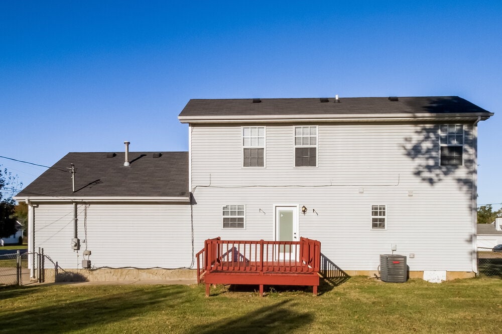 Building Photo - 300 Vernon Traylor Dr