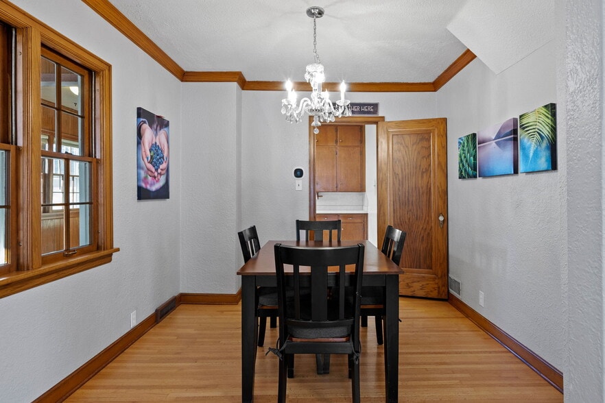 Building Photo - 1109 3rd St NW