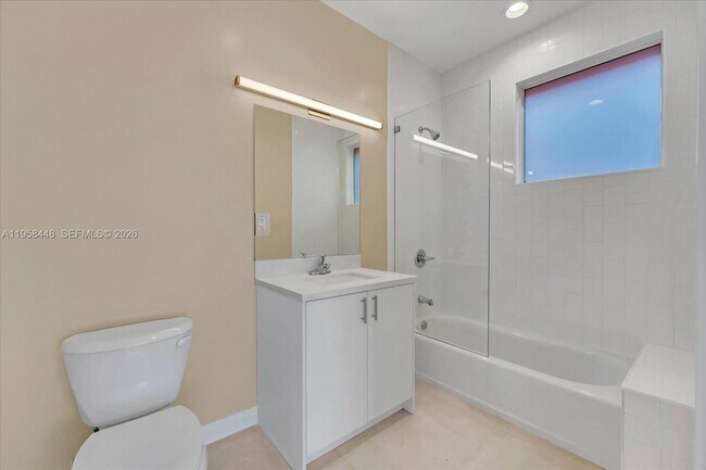 Building Photo - 123 NW 14th St