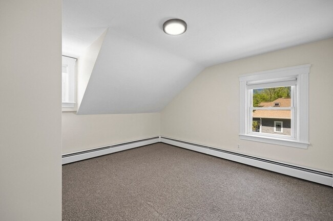 Building Photo - 34 Ricard St