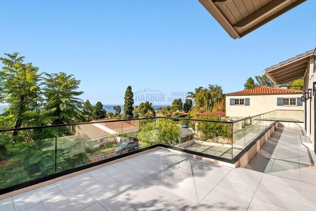 Building Photo - Palos Verdes Estates luxury home is now av...
