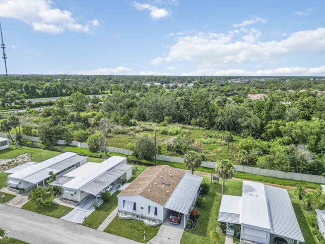 Building Photo - Nokomis Lake Village 3 bed/2bath