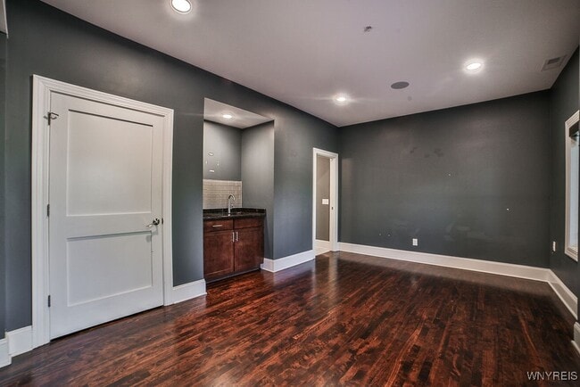 Building Photo - 41 Ojibwa Cir