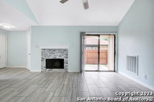 Building Photo - 5531 Ivanhoe St