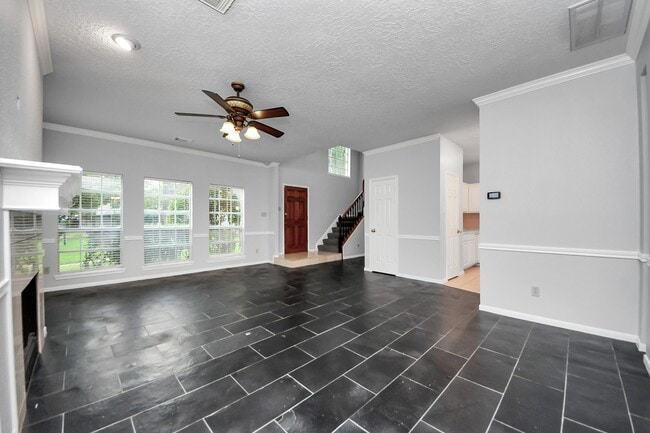 Building Photo - 2102 Gemini St