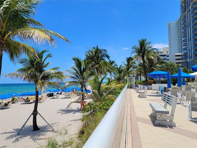 Building Photo - 2030 S Ocean Dr