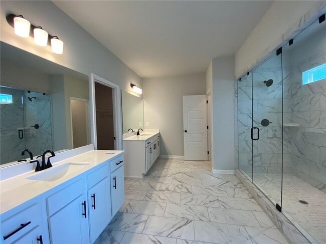 Building Photo - 5037 Silver Fox Trl