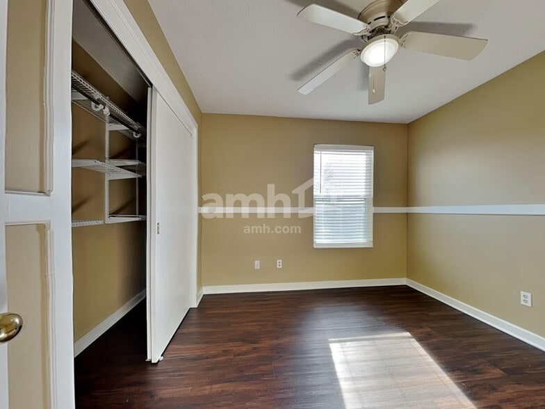 Building Photo - 327 Hartford Ct